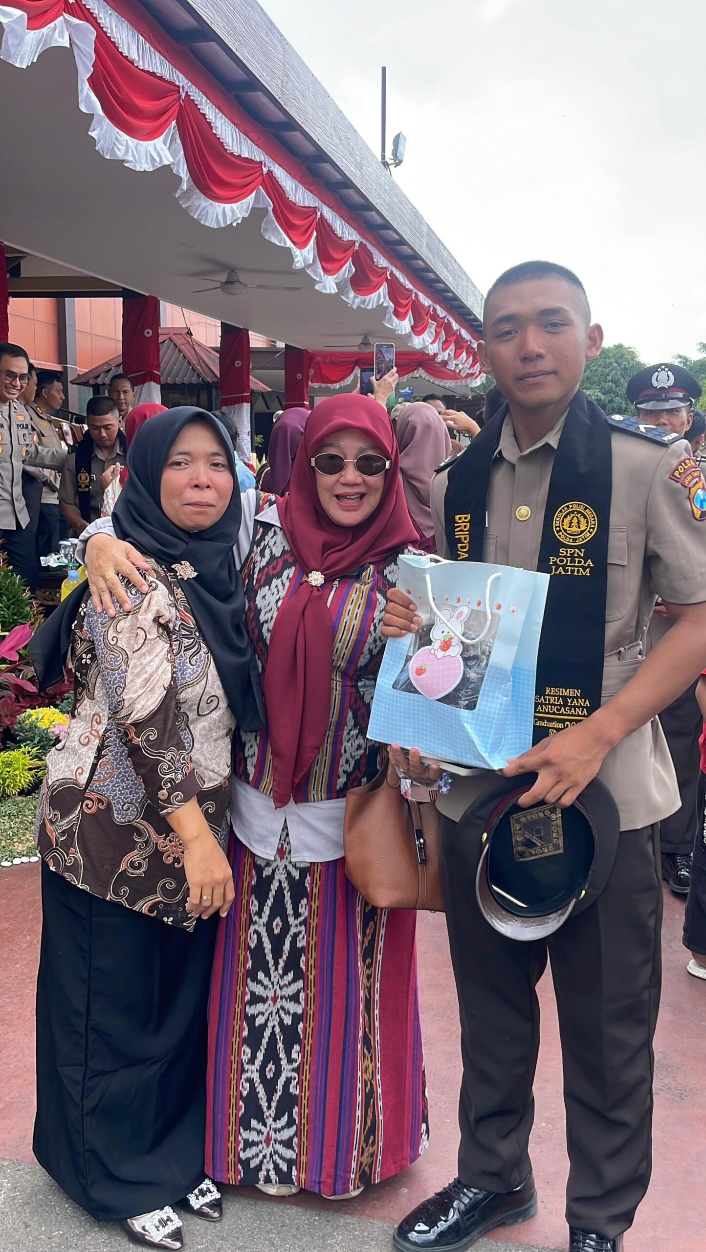 Dari Asap Wajan ke Seragam Kepolisian: Perjuangan Haru Moch Mujahid Sabillillah di SPN Polda Jatim