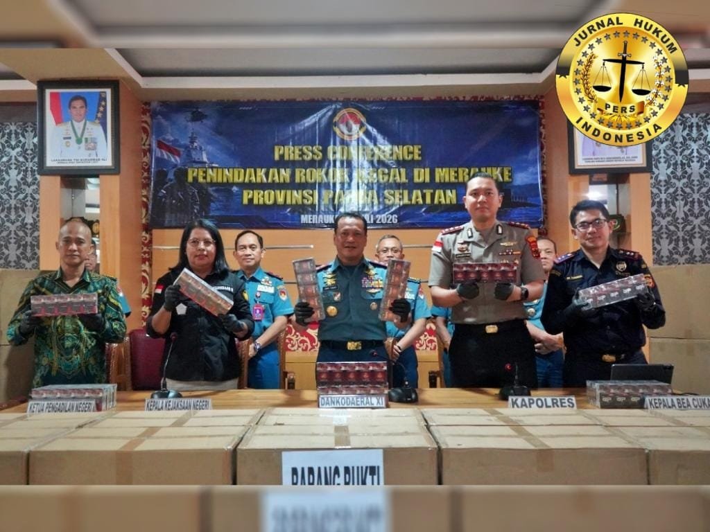TNI AL SITA PULUHAN RIBU BUNGKUS ROKOK ILEGAL DI MERAUKE