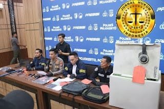 Polres Mojokerto Amankan 3 Tersangka Pencurian Brankas isi Rp.1,4 Miliar Milik Kampus UAC Pacet